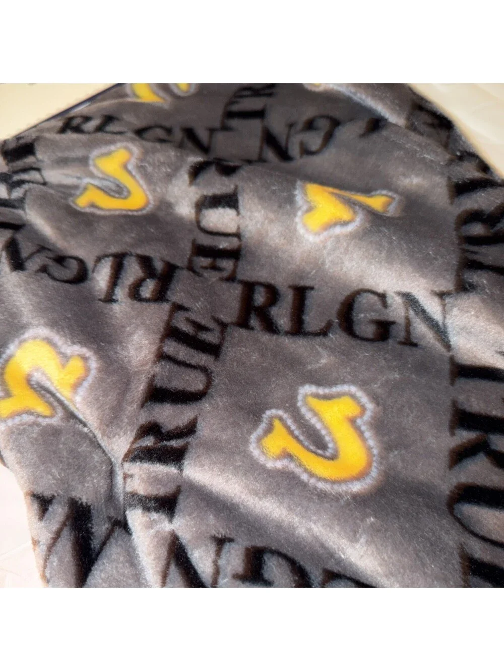 True Religion Oversized Plush Throw Blanket 60x70 in gray w/ yellow blk Graphics